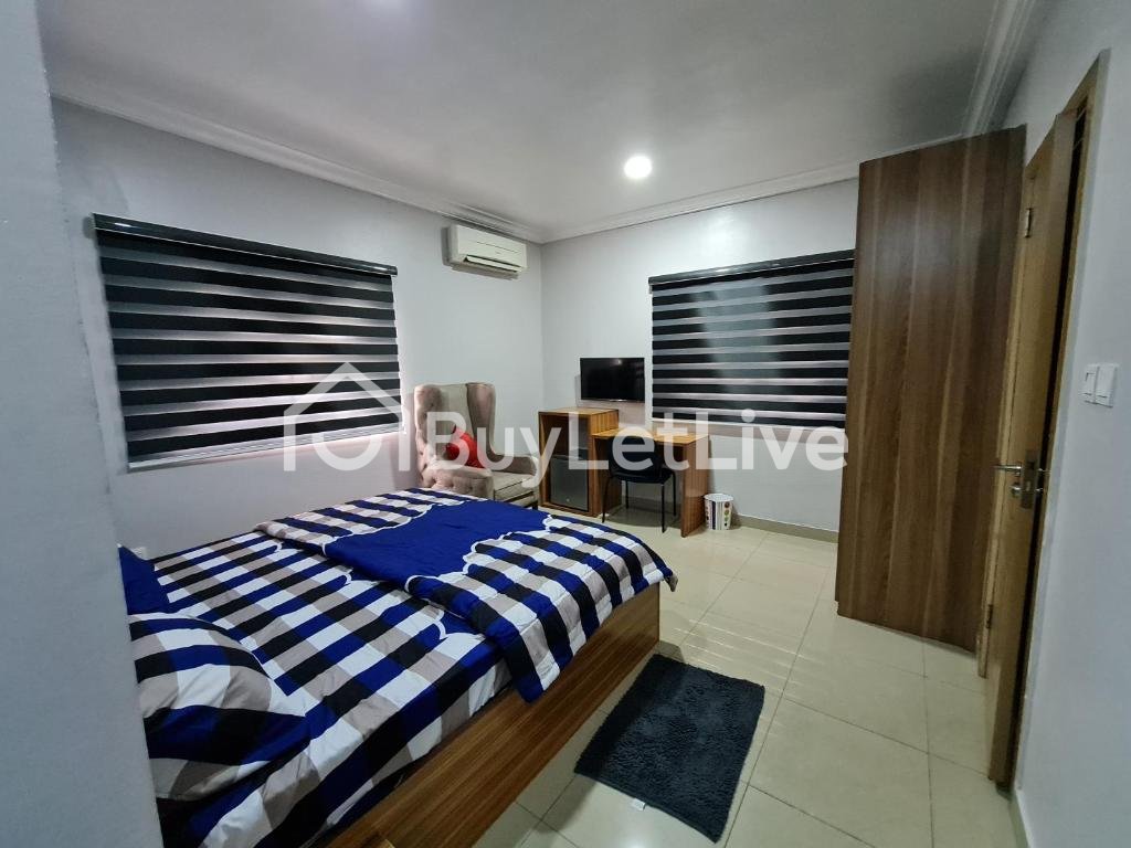 3 bedrooms Flat / Apartment for shortlet at RIVTAF GOLF ESTATE