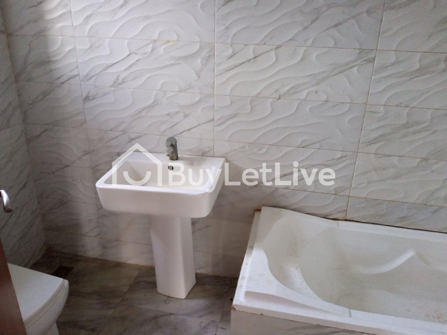 1 bedroom Shared Apartment for rent at Badore