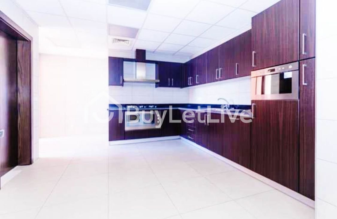 4 bedrooms Flat / Apartment for sale at Banana Island