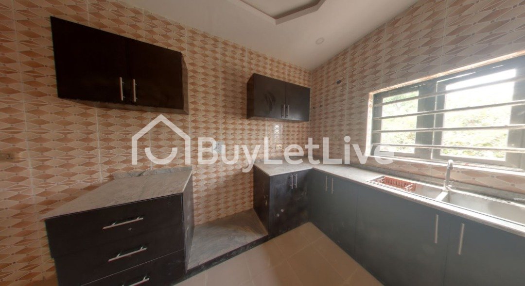 3 bedrooms Terraced Duplex for rent at Life Camp