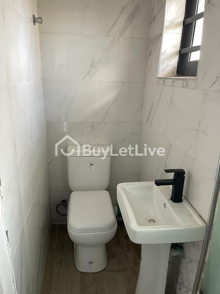 2 bedrooms Flat / Apartment for rent at Lekki Phase 1