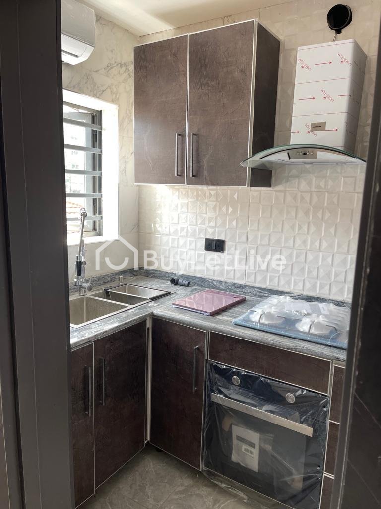 2 bedrooms Flat / Apartment for rent at Lekki Phase 1