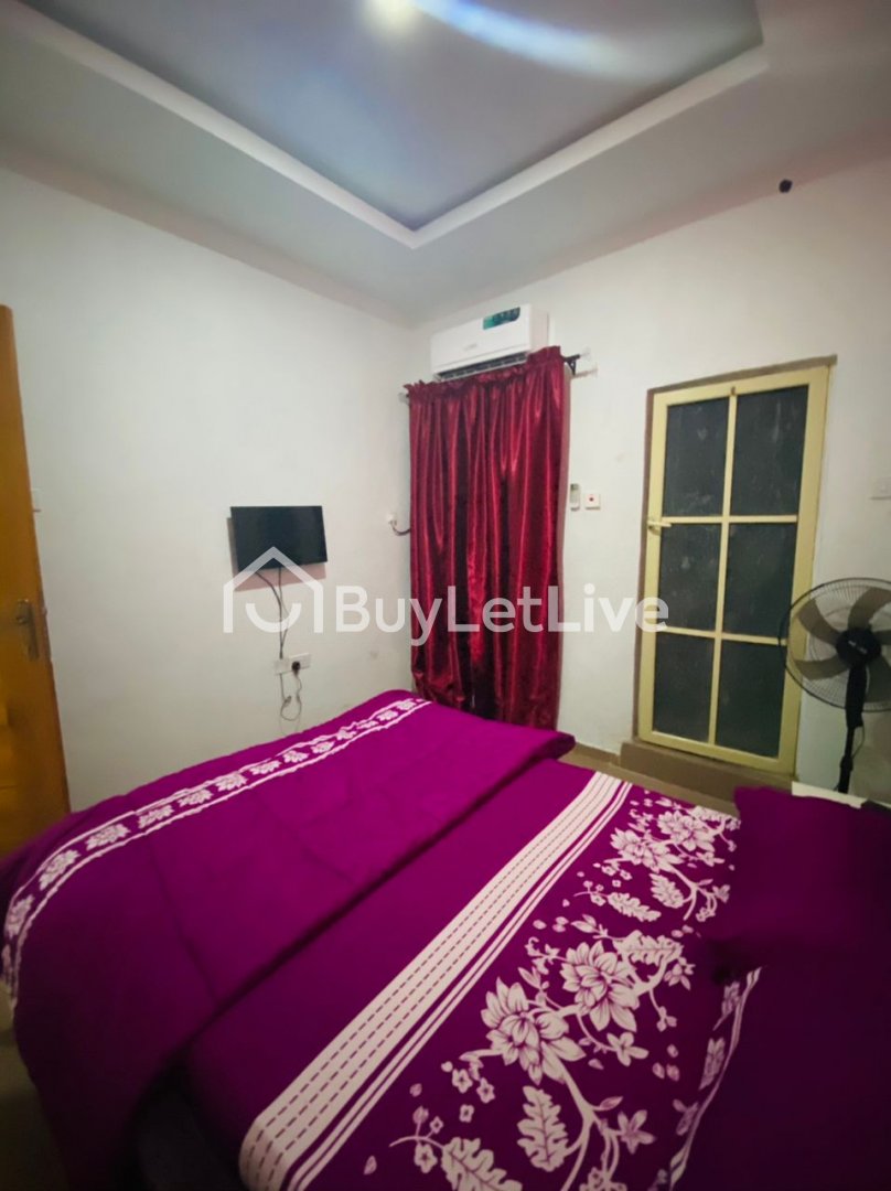 3 bedrooms Flat / Apartment for shortlet at Ajah