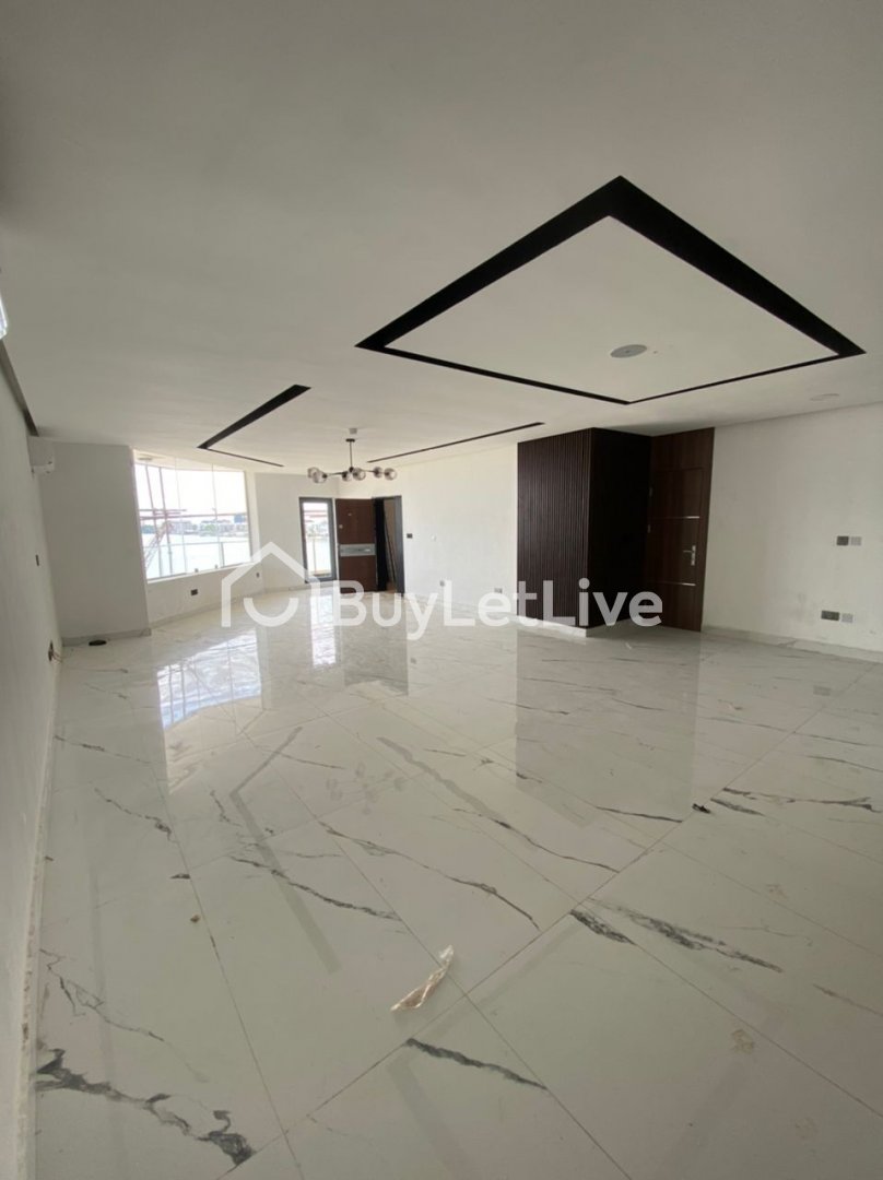 3 bedrooms Flat / Apartment for rent at Lekki Phase 1