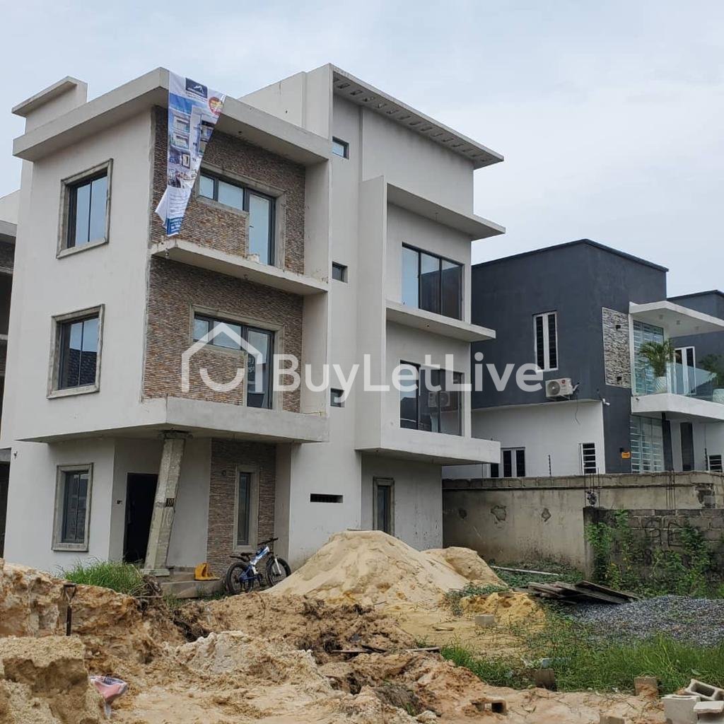 5 bedrooms Detached Duplex for sale at Agungi
