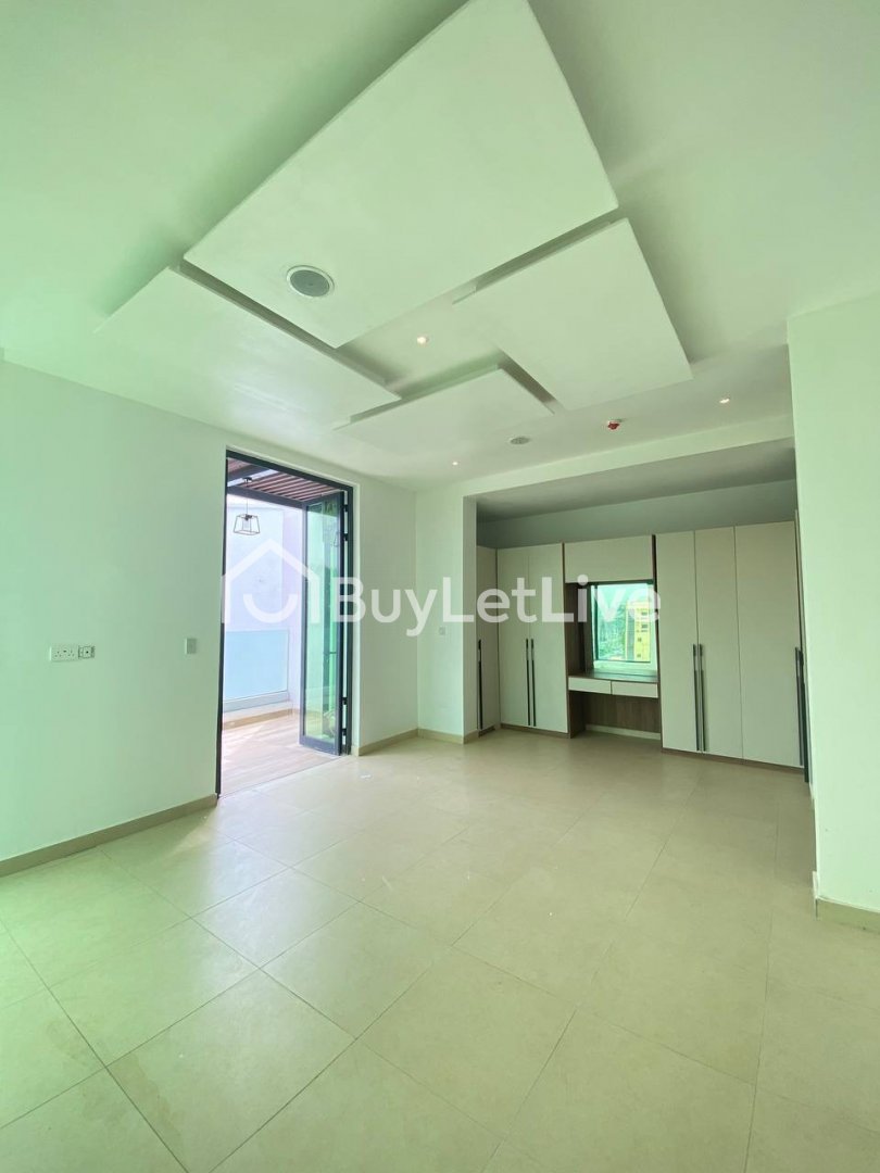 4 Bedroom maisonette with a BQ