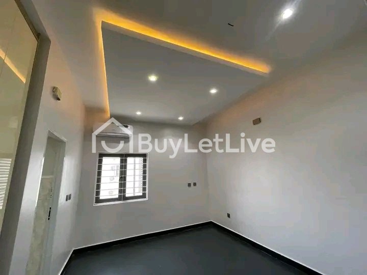 3 bedrooms Flat / Apartment for rent at Life Camp