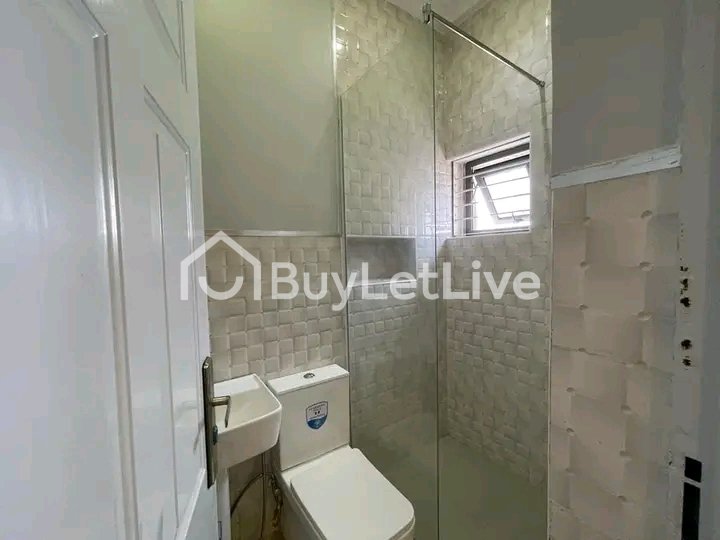 3 bedrooms Flat / Apartment for rent at Life Camp
