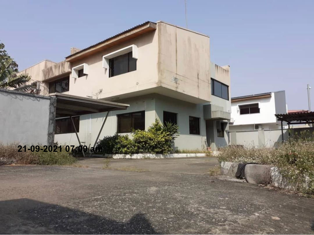 5 Bedroom Fully Detached House with 2 rooms Bq